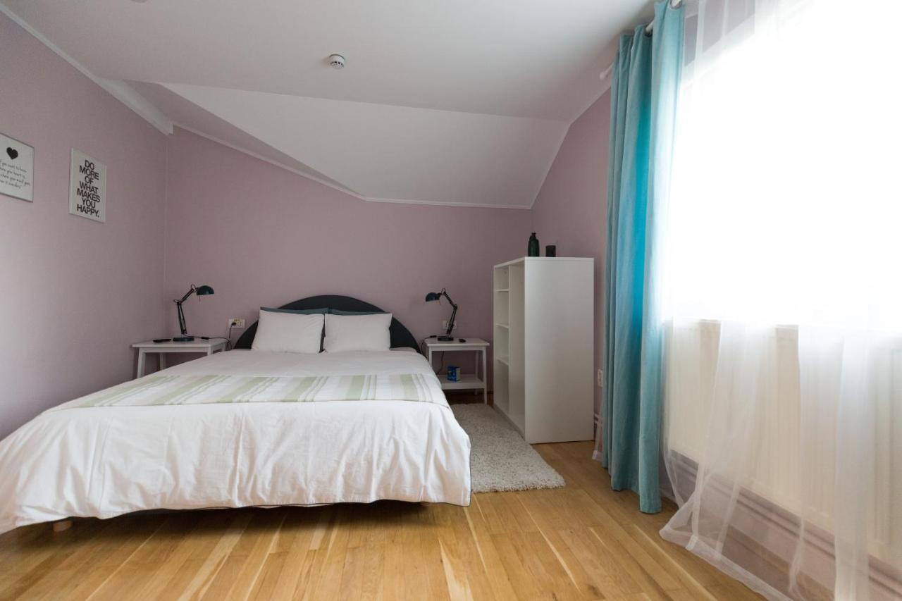 Casa Ris Hotel ทาร์กู จิอู ภายนอก รูปภาพ